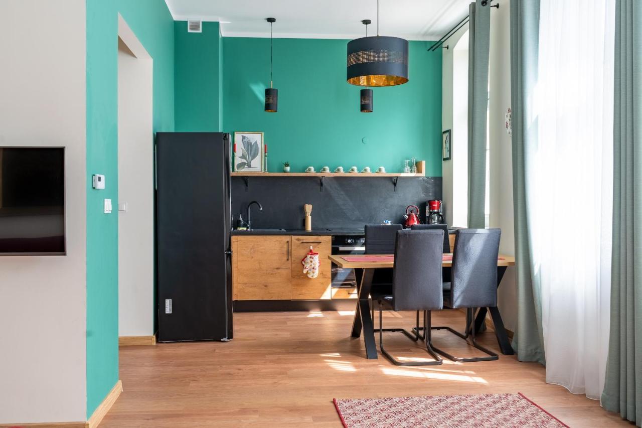Apartament Inspirujacy - Z Prywatnym Monitorowanym Parkingiem - 4 Osobowy - Space Apart Jelenia Góra Exterior foto